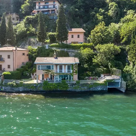 Villa A Lago