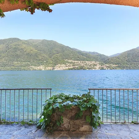 Villa A Lago *