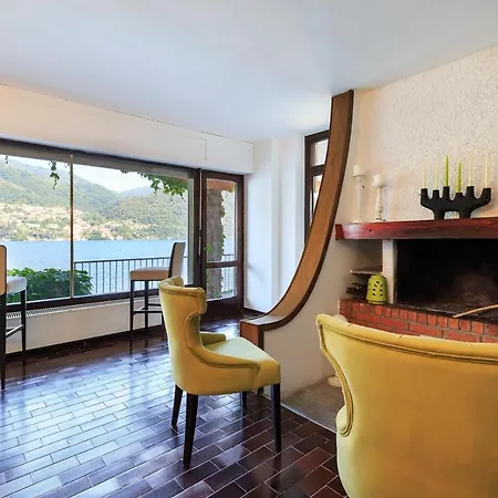 Villa A Lago